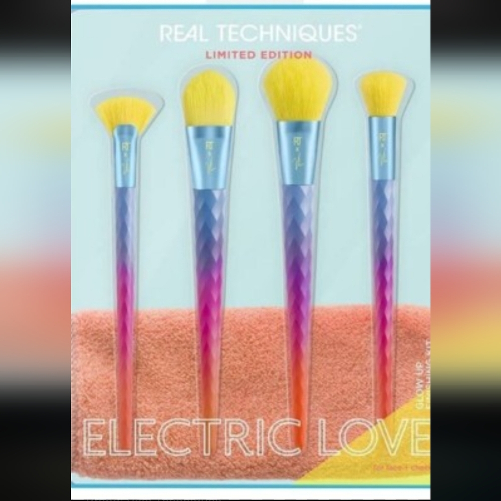 Real Techniques Limited Edition "Electric Love" 5 Pc.Make-up Brush Set   FF#309